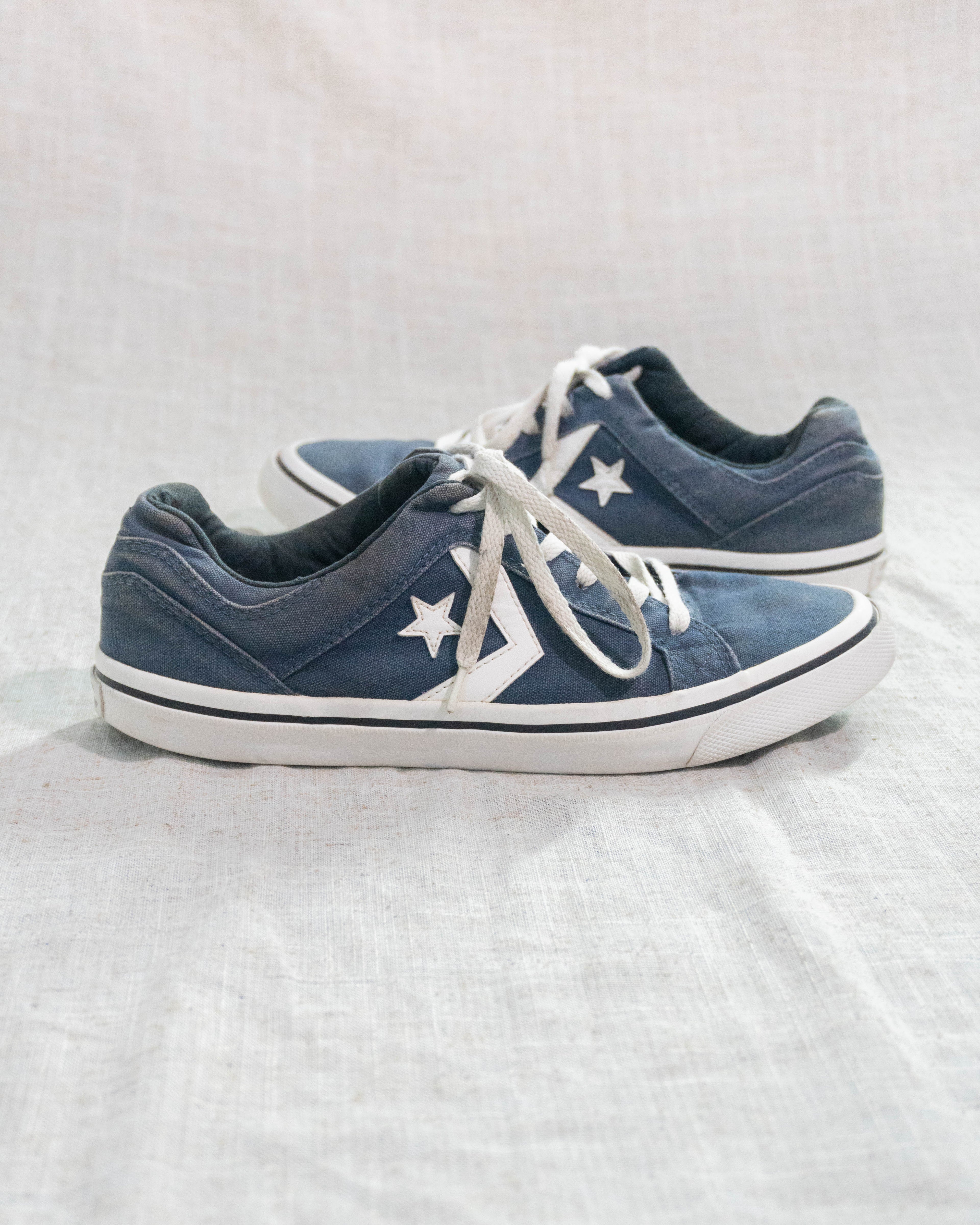 Converse All Star blue sneakers Pakistan pre loved EU 43