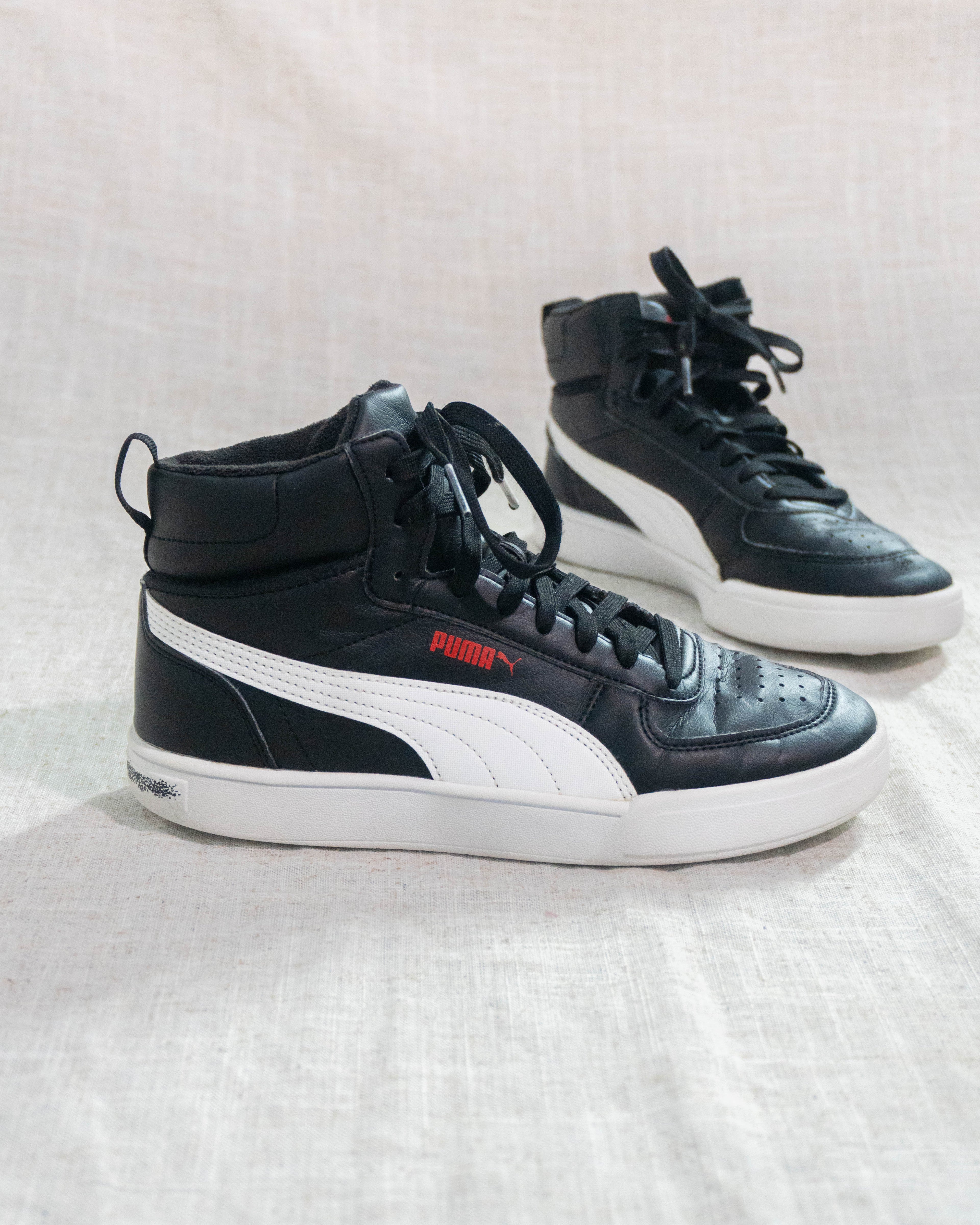 Puma Caven Mid black white women sneakers Pakistan pre loved EU 37