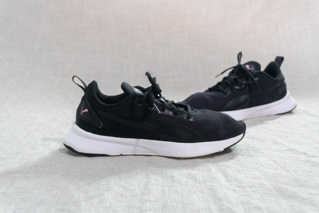 PUMA Flyer Runner Trainer black women sneakers Pakistan original