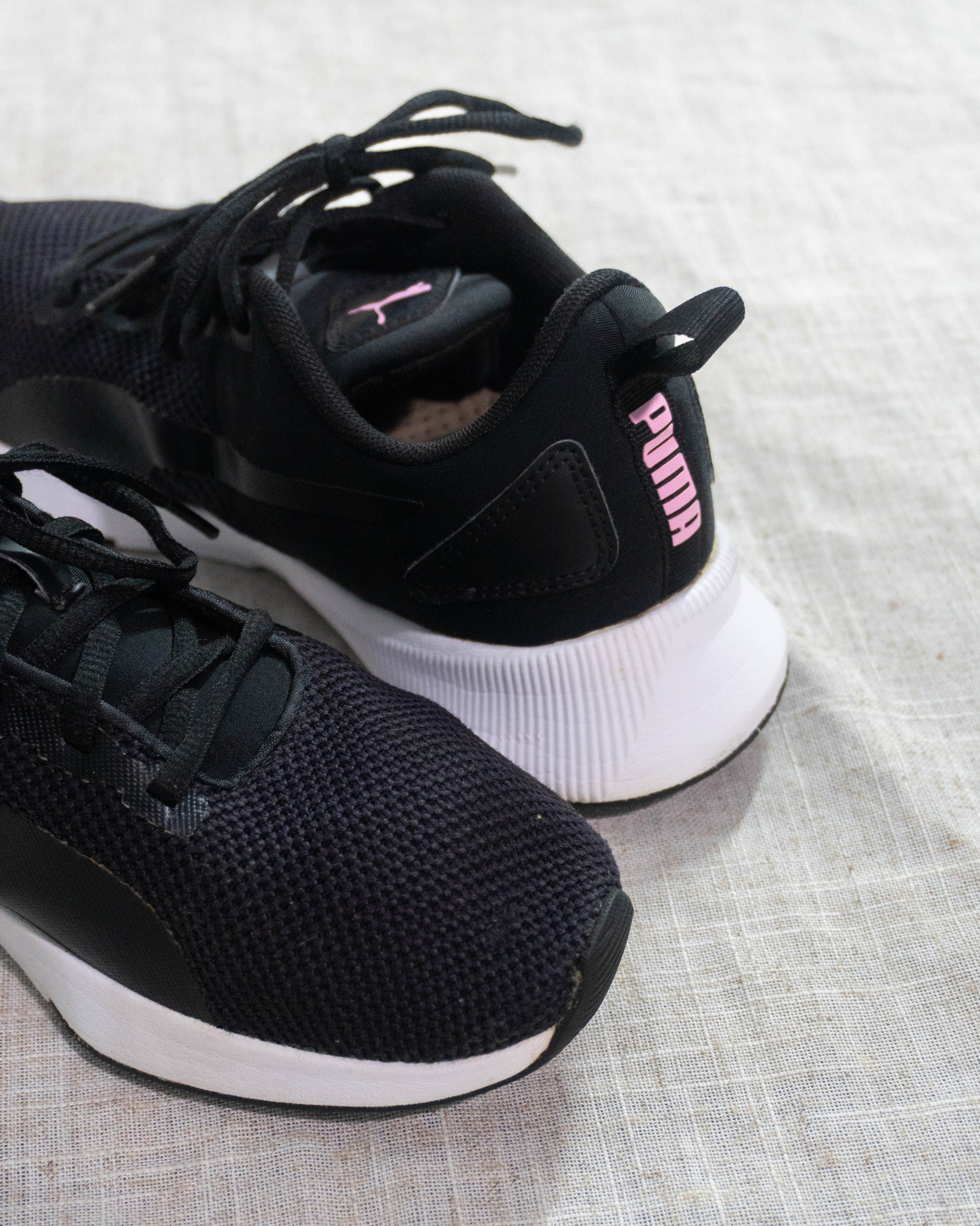 PUMA Flyer Runner Trainer black women sneakers Pakistan original