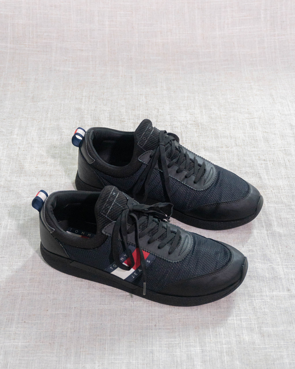 Tommy Hilfiger Flexi Runner black sneakers Pakistan original
