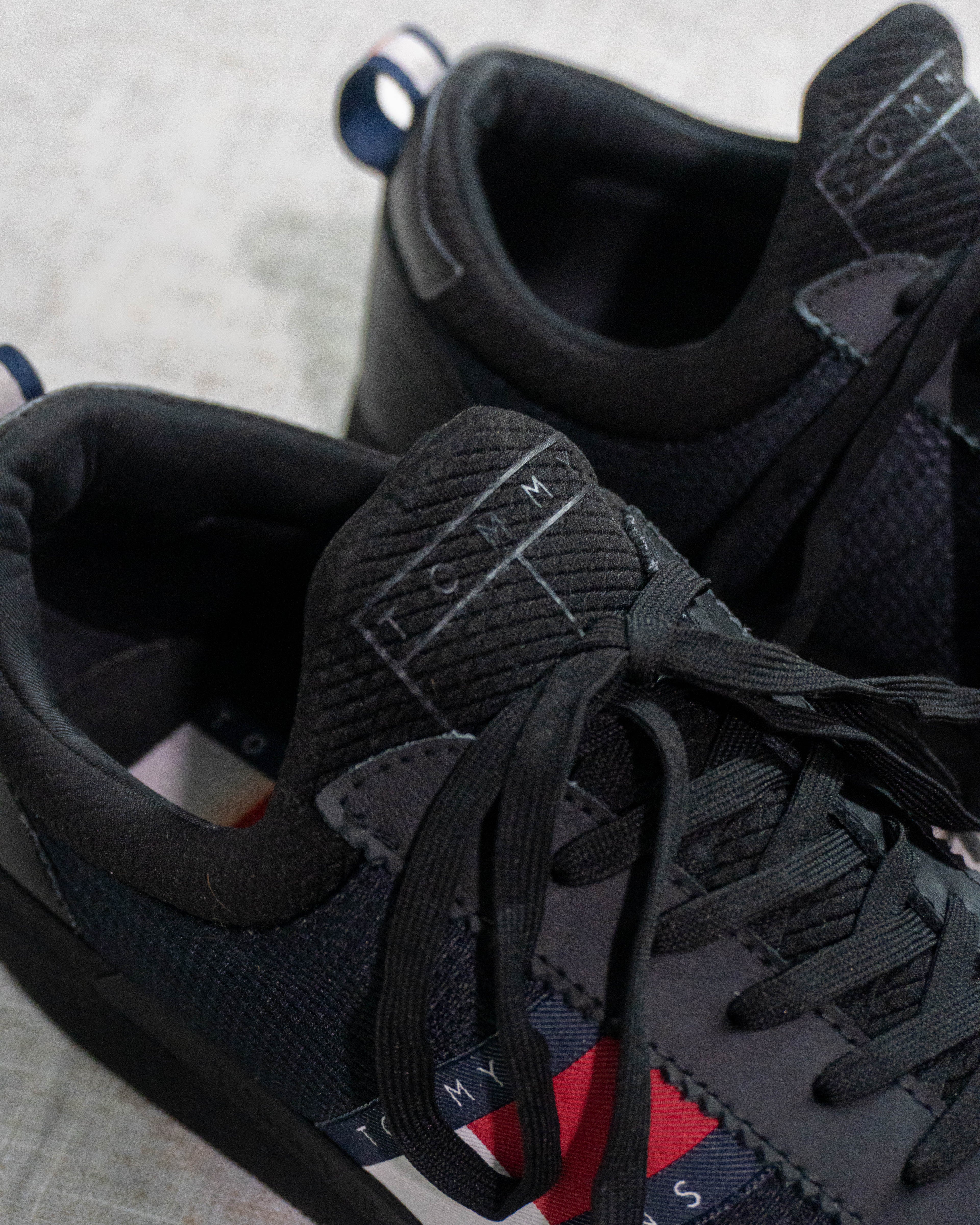 Tommy Hilfiger Flexi Runner black sneakers Pakistan original