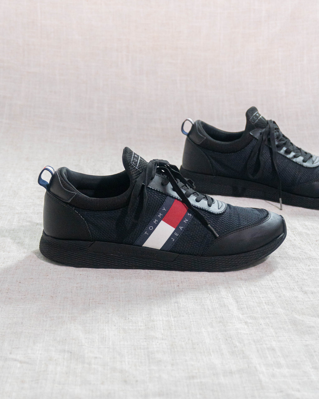 Tommy Hilfiger Flexi Runner black sneakers Pakistan original