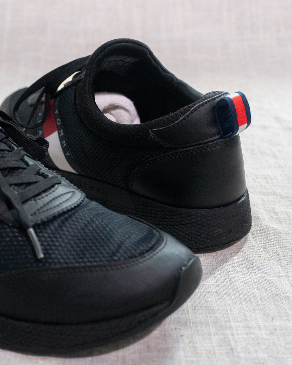 Tommy Hilfiger Flexi Runner black sneakers Pakistan original