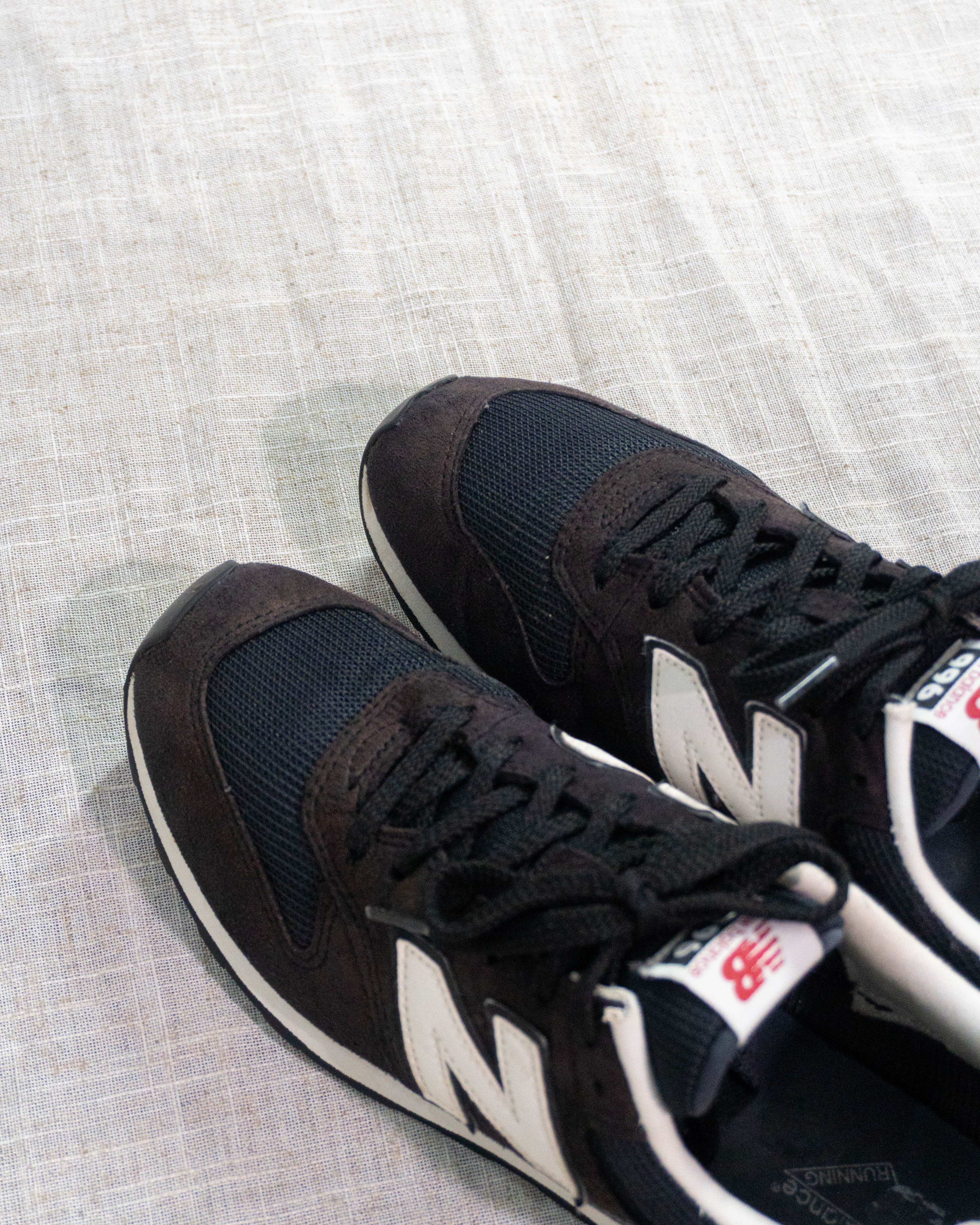 New Balance 996 original sneakers Pakistan