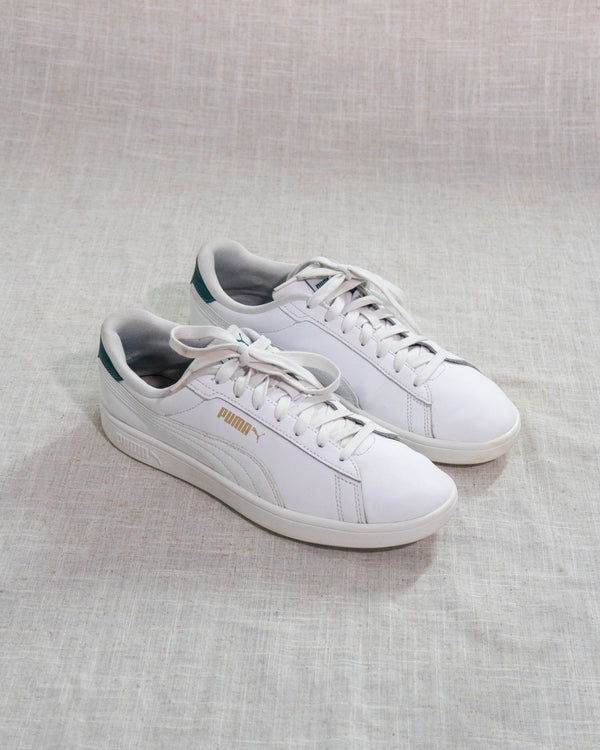 PUMA Smash 3.0 white sneakers original Pakistan
