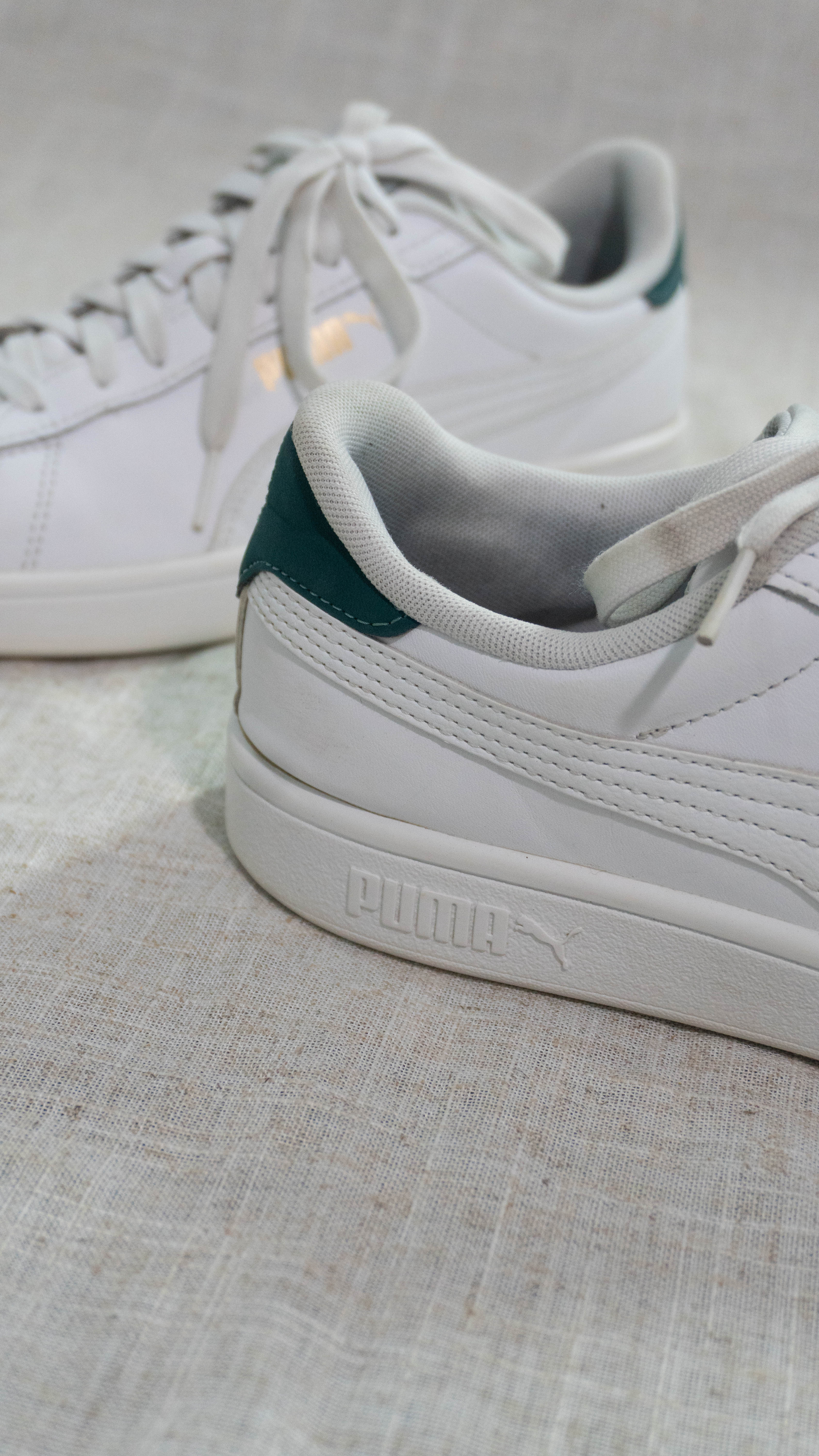 PUMA Smash 3.0 white sneakers original Pakistan
