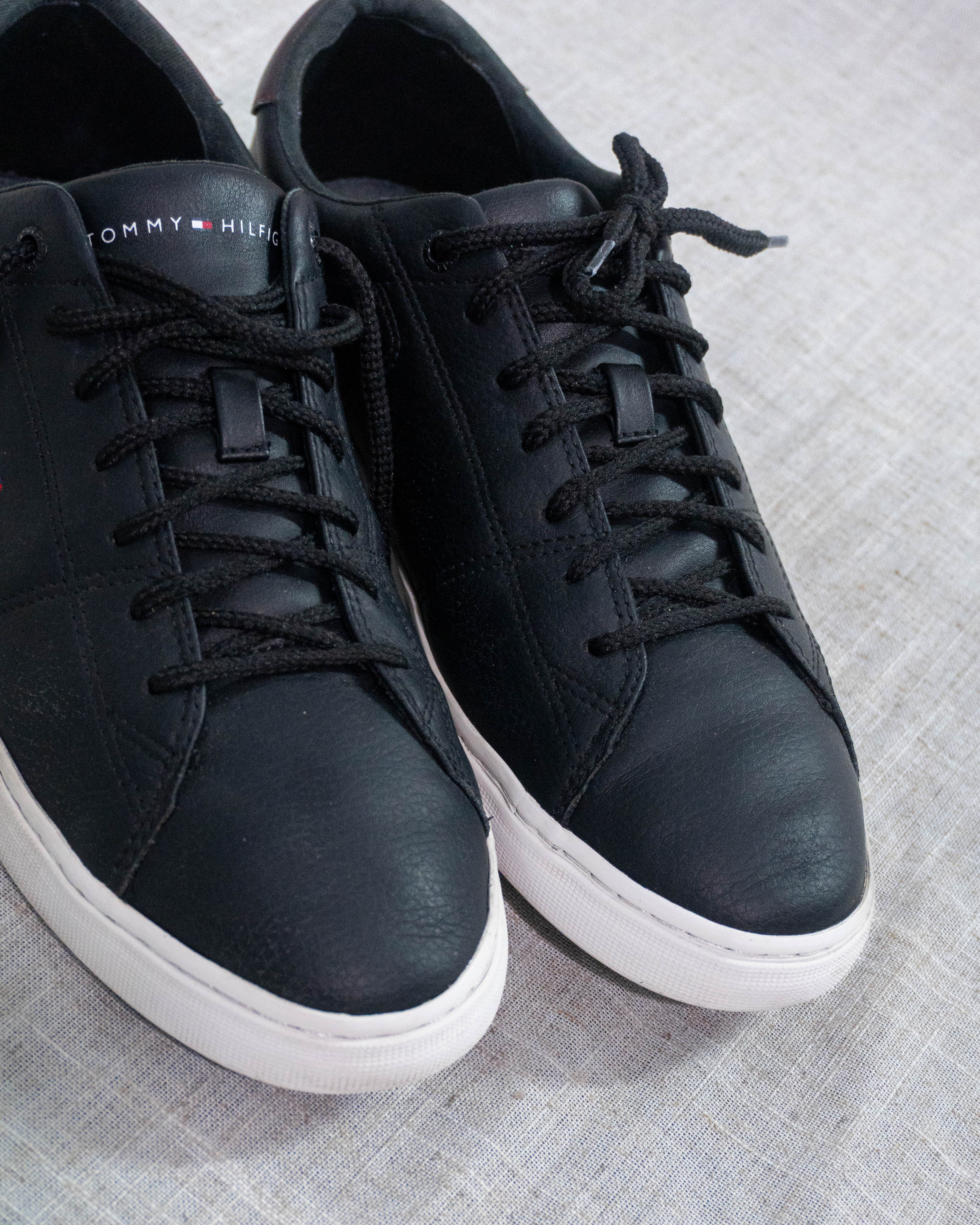 Tommy Hilfiger black sneakers Pakistan