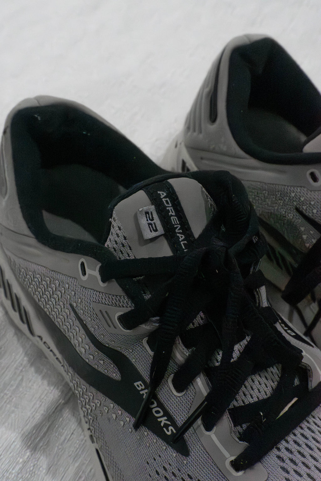 Original Brooks Adrenaline GTS 22 grey men’s running shoes EU 44 US 10 available in Pakistan at FOUNDD