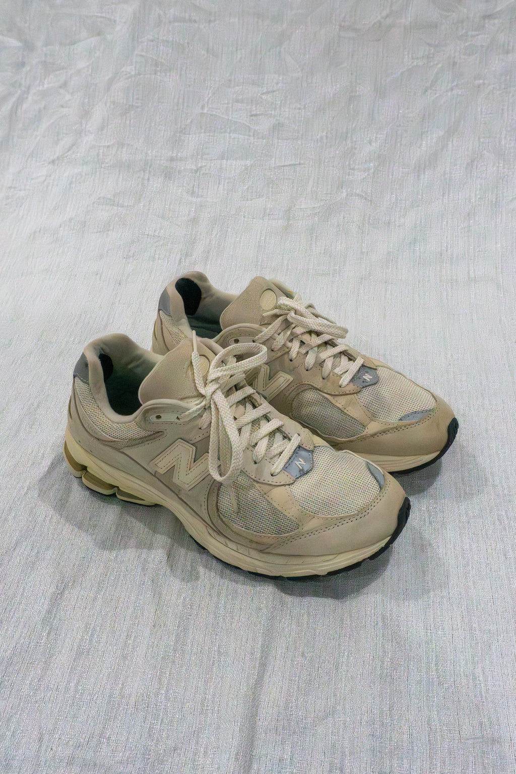 Original New Balance 2002R beige unisex sneakers EU 44 US 10 Men available in Pakistan at FOUNDD