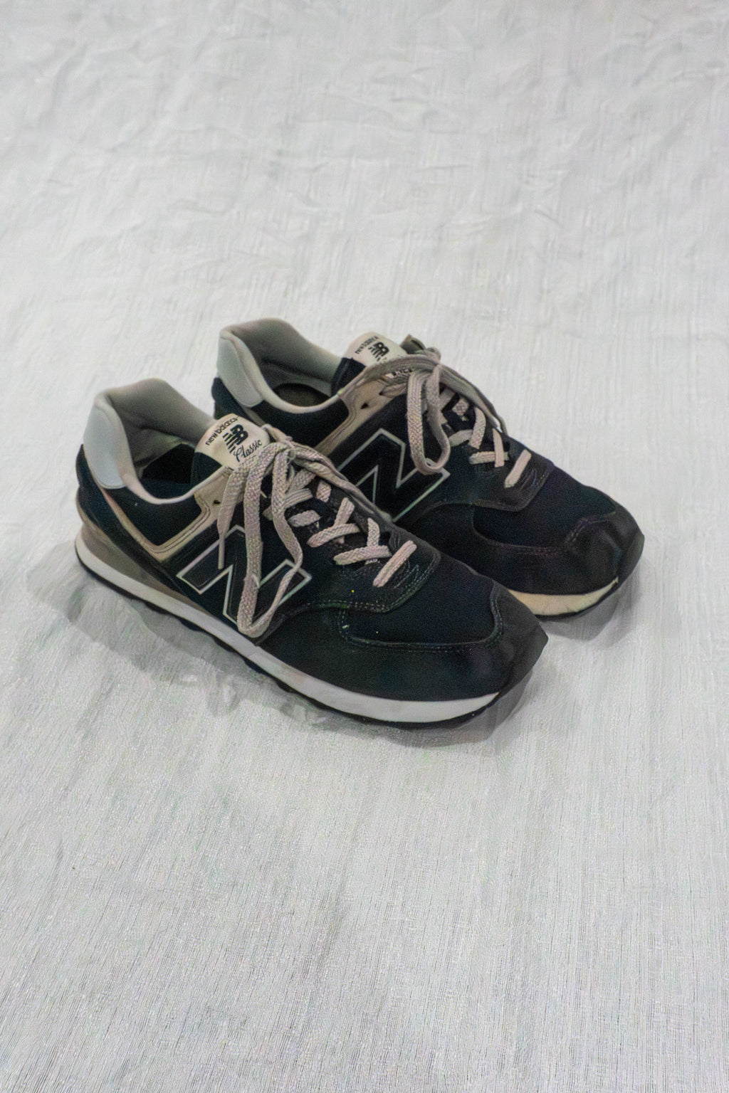 Original New Balance 574 Classic black unisex sneakers EU 44 US 10 Men available in Pakistan at FOUNDD