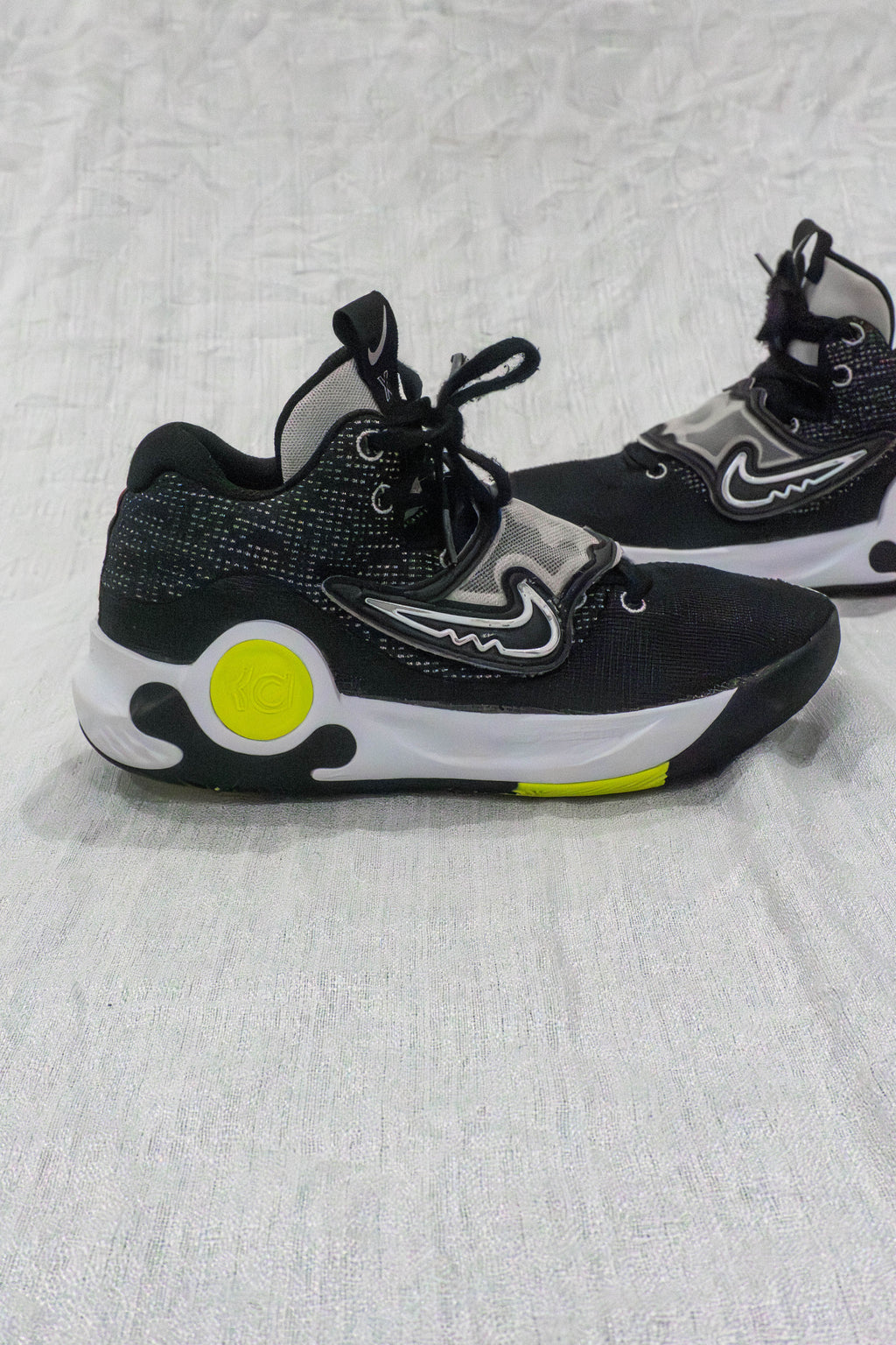 Nike KD Trey 5 X Black Men EU 41 Basketball Shoes Pakistan