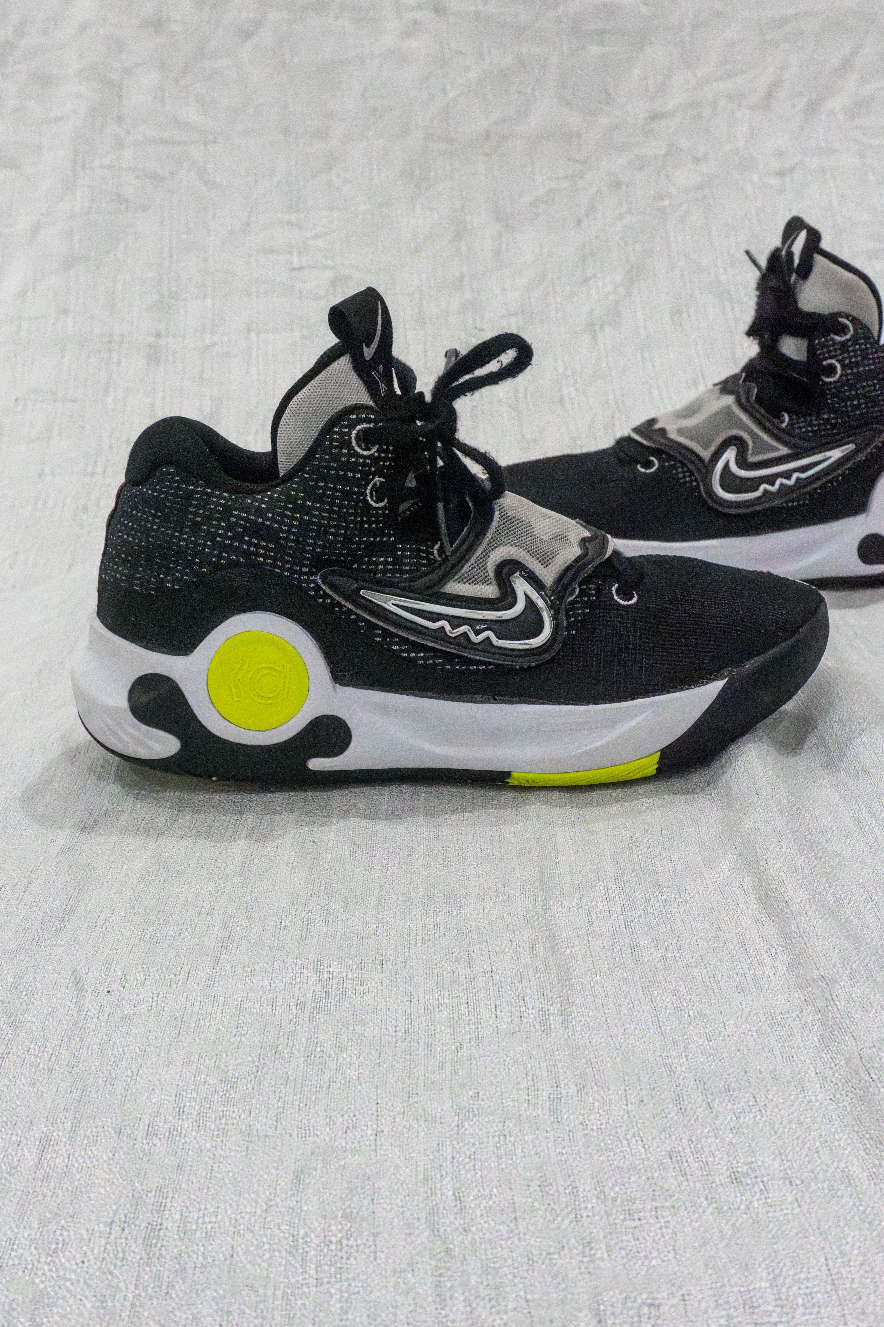 Nike KD Trey 5 X Black Men EU 41 Basketball Shoes Pakistan