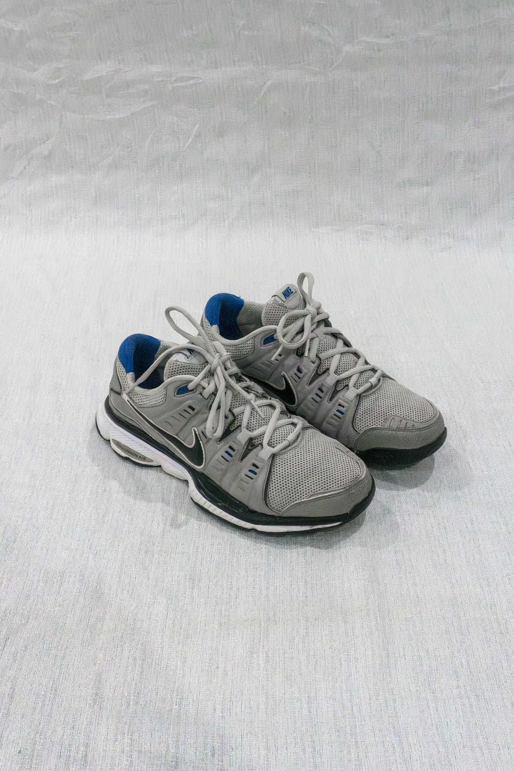 Original Nike Grey Running Shoes Men EU 40.5 Pakistan