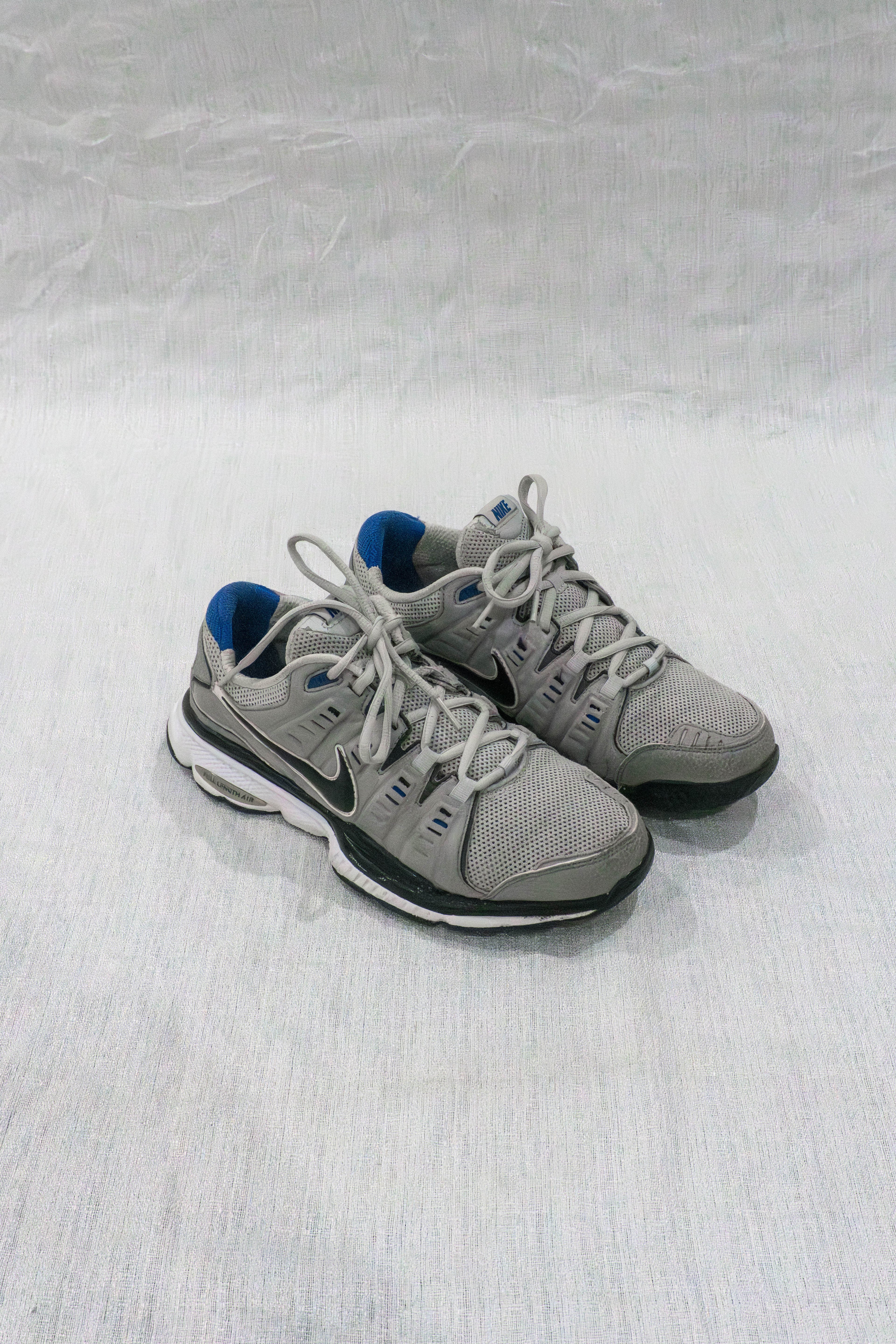 Original Nike Grey Running Shoes Men EU 40.5 Pakistan