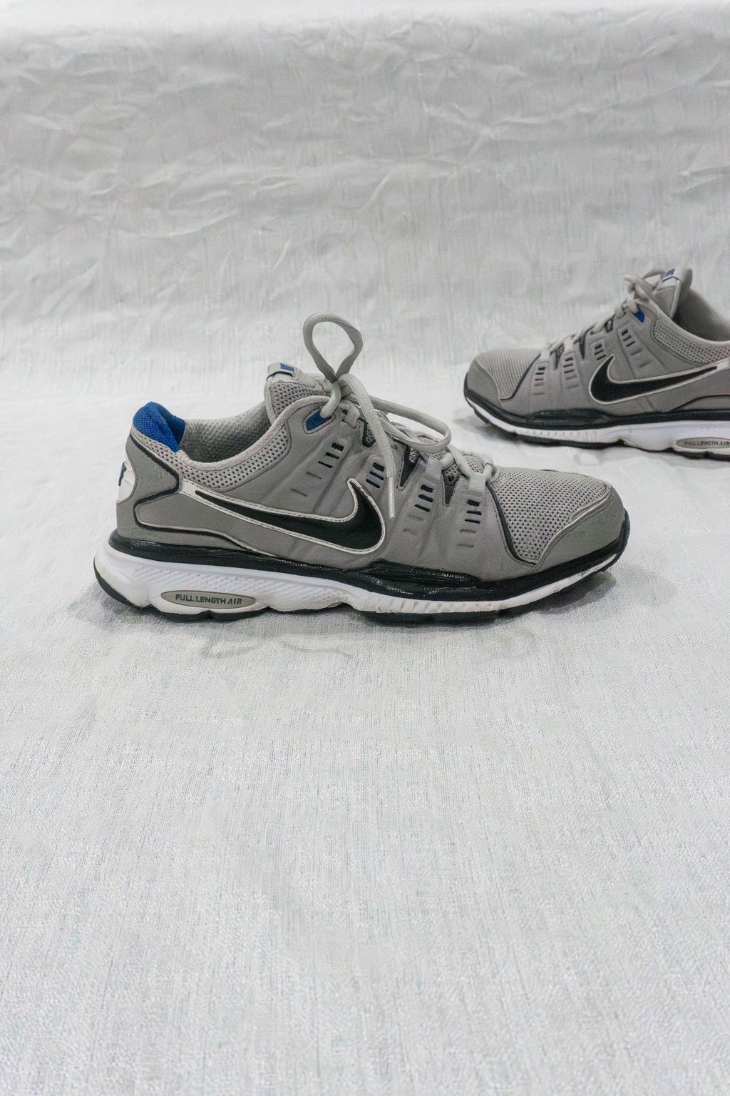 Original Nike Grey Running Shoes Men EU 40.5 Pakistan