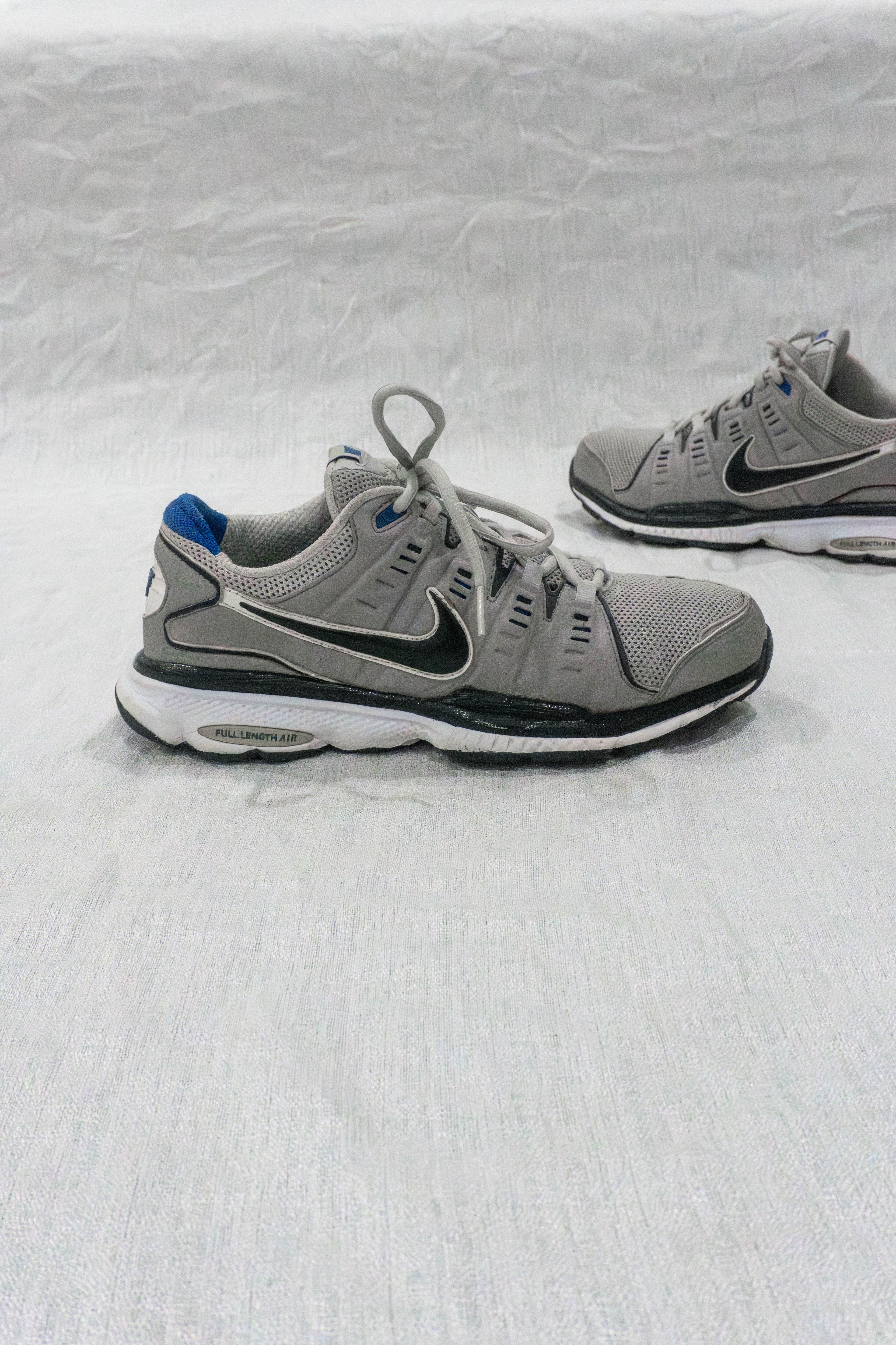 Original Nike Grey Running Shoes Men EU 40.5 Pakistan