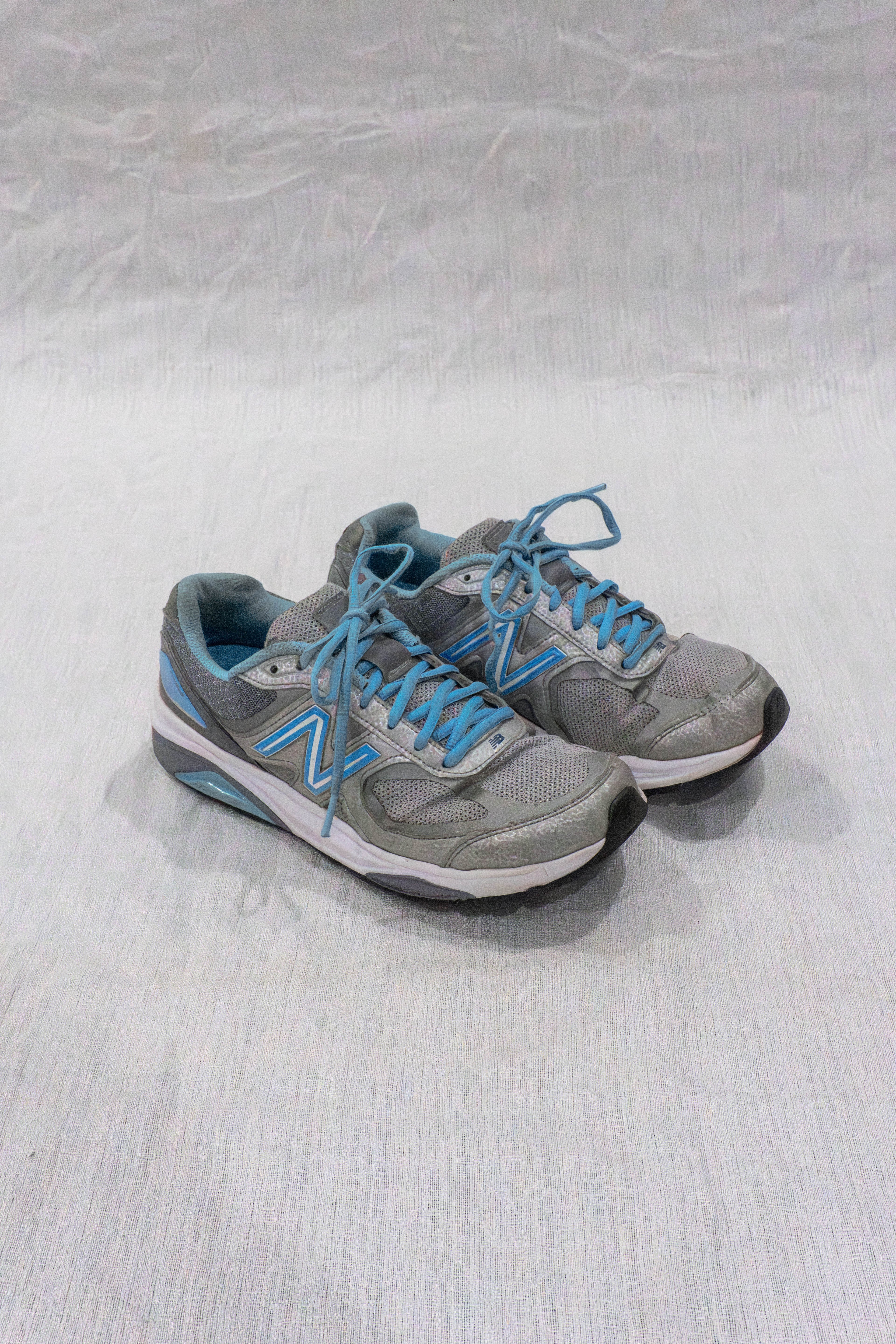 Original New Balance 1540v3 grey and blue women’s running shoes EU 40 US 8.5 available in Pakistan at FOUNDD