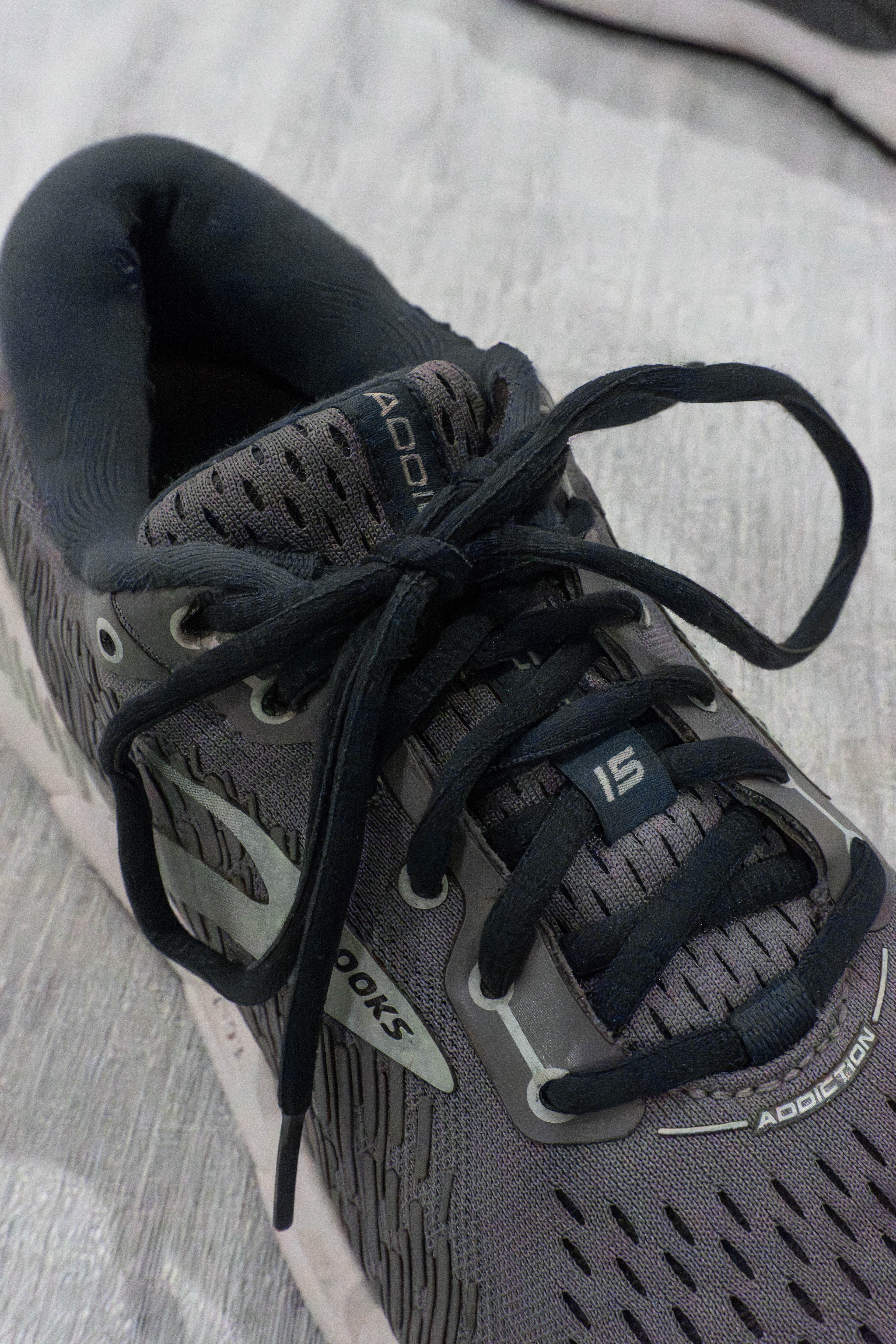 Original Brooks Addiction GTS 15 grey women’s running shoes EU 40.5 US 9 available in Pakistan at FOUNDD