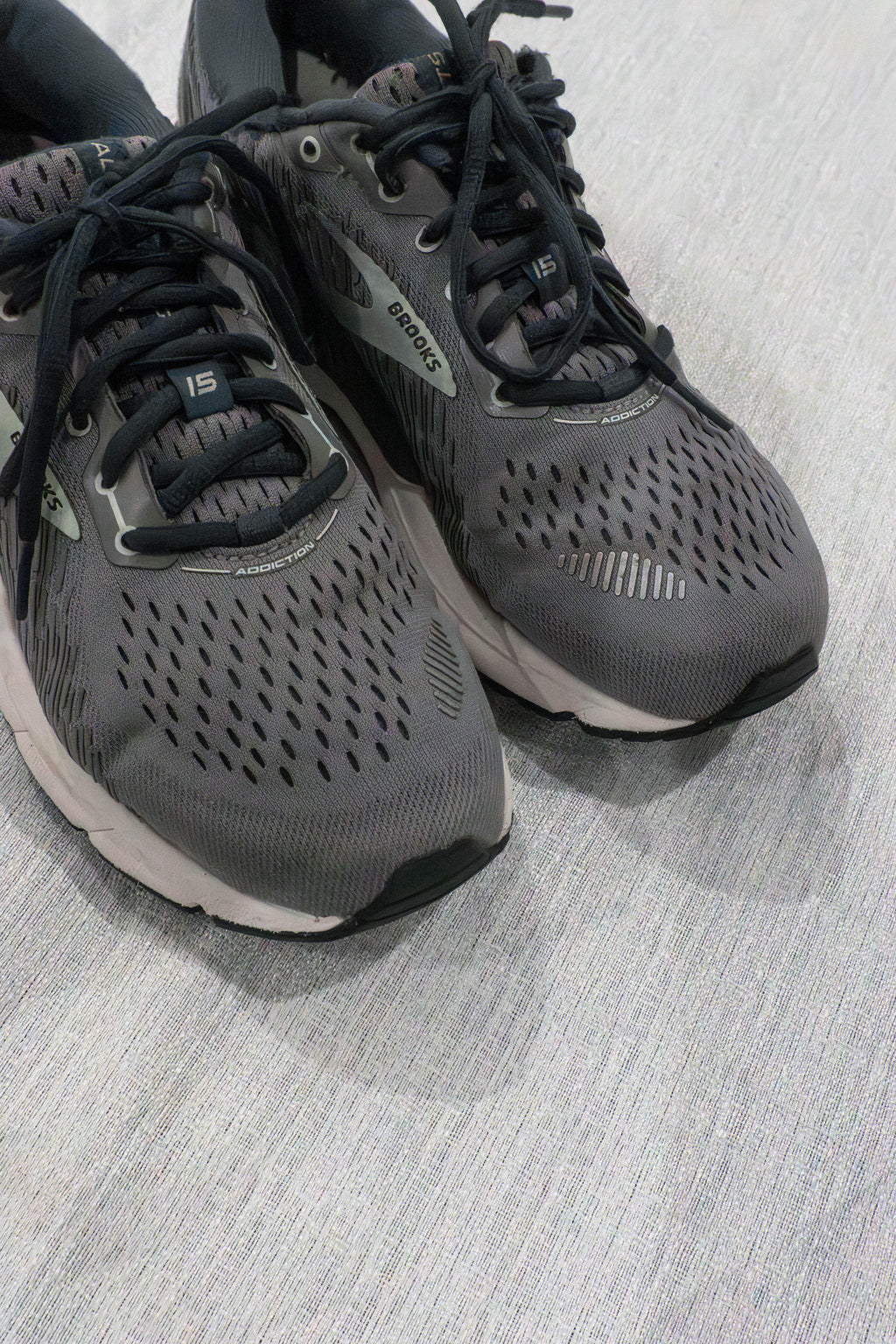 Original Brooks Addiction GTS 15 grey women’s running shoes EU 40.5 US 9 available in Pakistan at FOUNDD