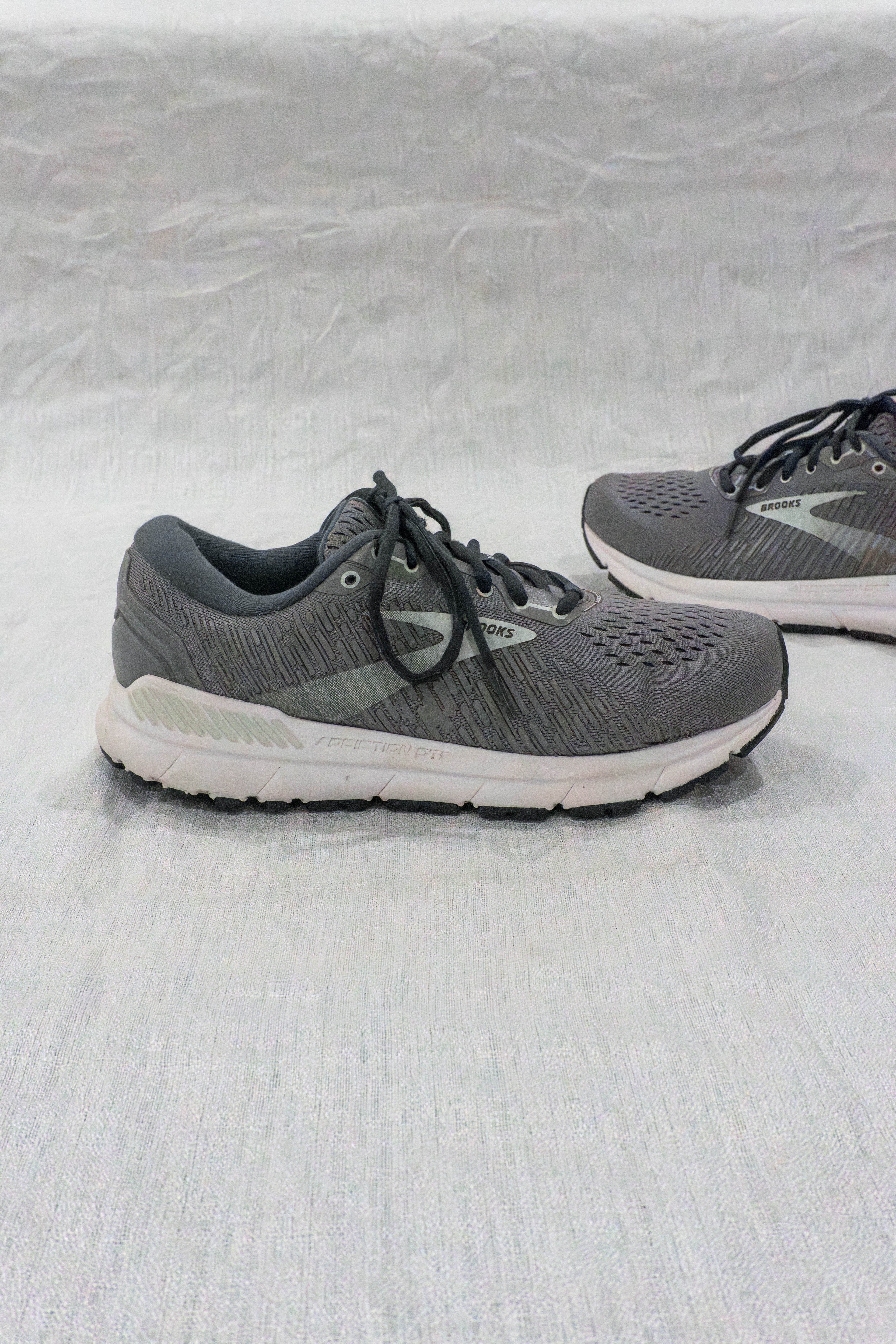 Original Brooks Addiction GTS 15 grey women’s running shoes EU 40.5 US 9 available in Pakistan at FOUNDD