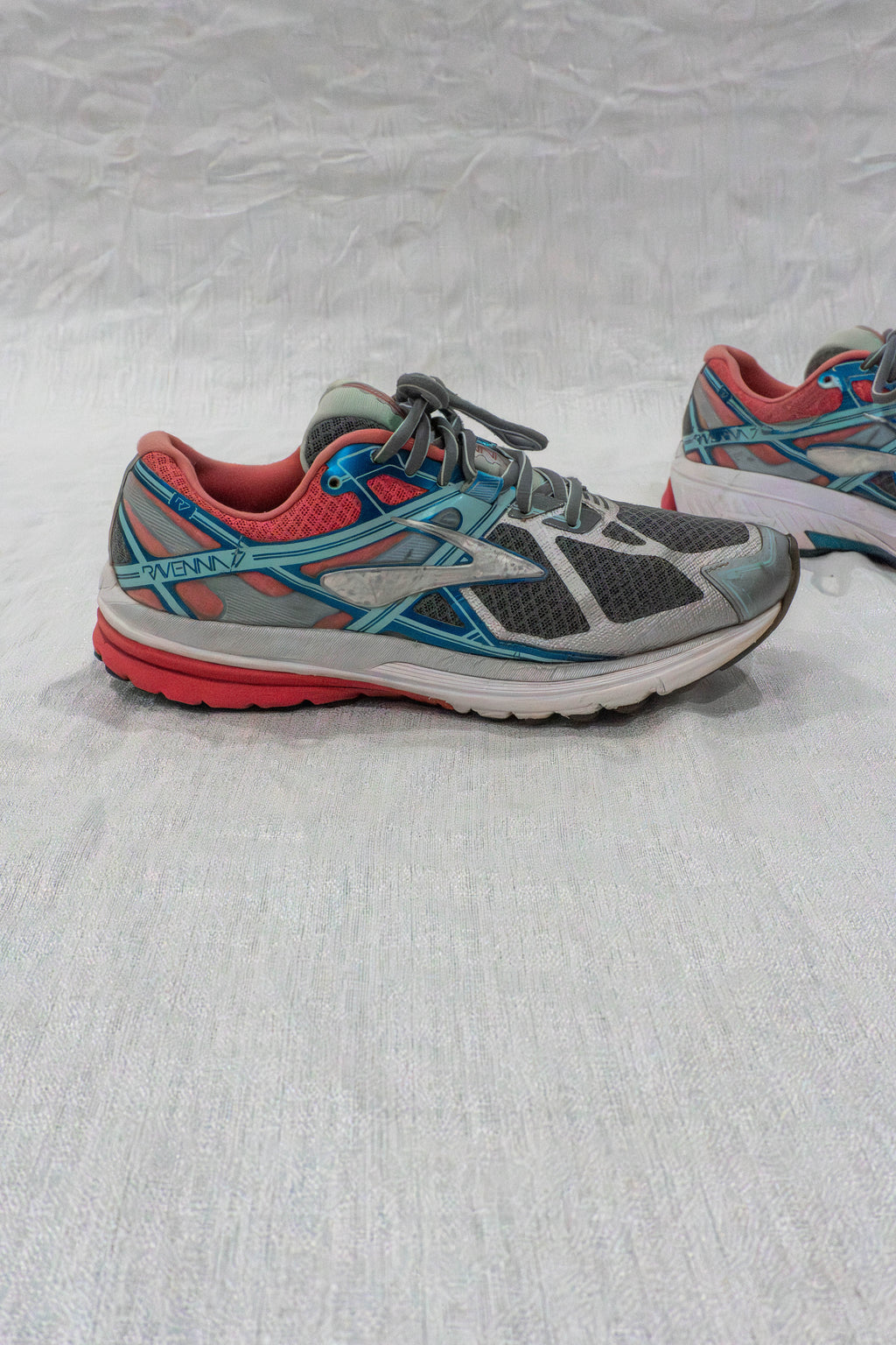 Original Brooks Ravenna 7 Women Running Shoes Pakistan

Brooks Ravenna 7 US 9 Women EU 40.5 Pakistan

Pre Loved Brooks Running Shoes Pakistan FOUNDD

Brooks Ravenna 7 Grey Blue Coral Women Sneakers Pakistan

Imported Original Brooks Women Running Shoes Pakistan