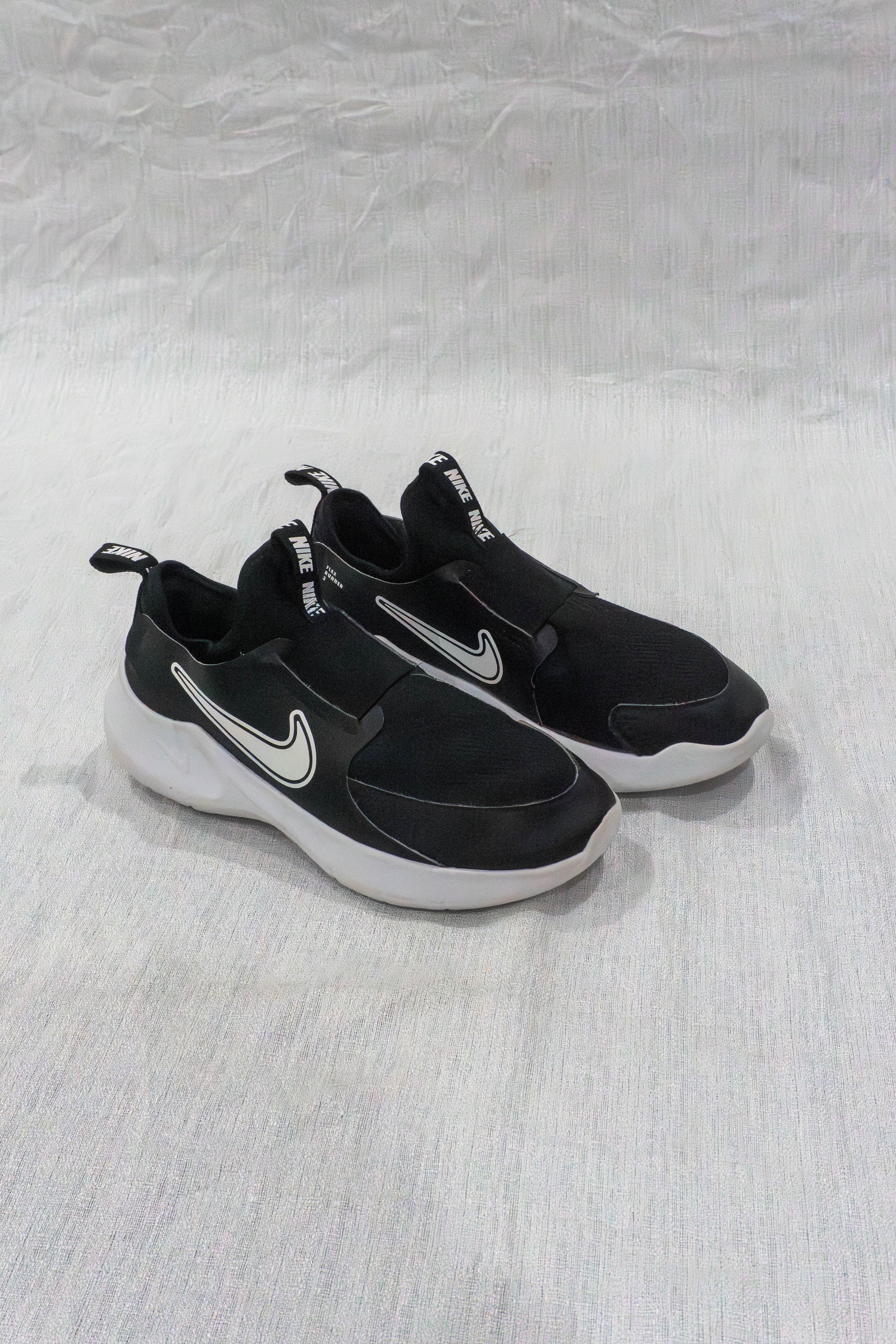 Nike Flex Runner 3 Black Big Kids EU 38.5 Pakistan