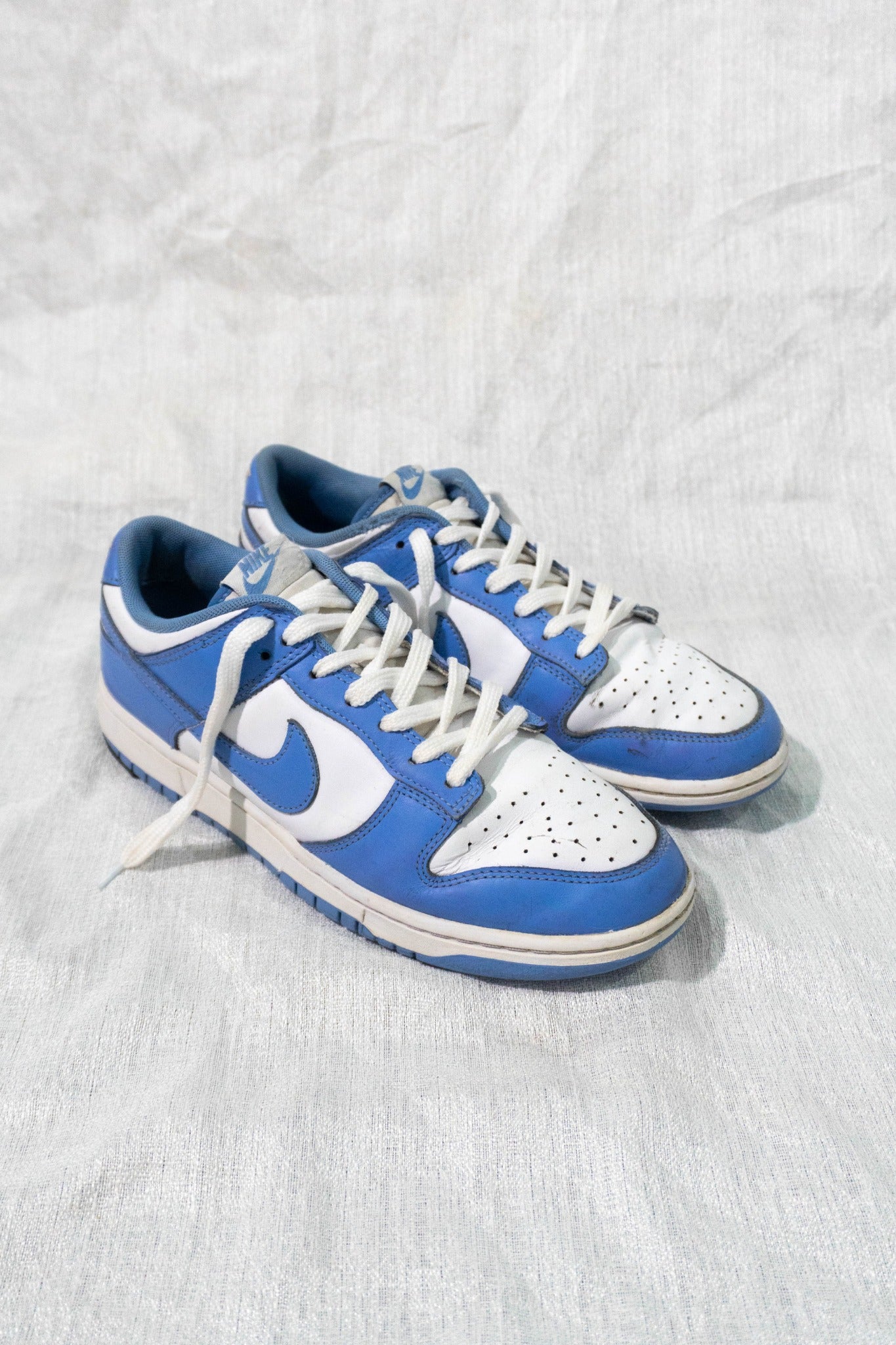 Nike Dunk Low University Blue EU 42.5 pre-owned sneakers, front pair view