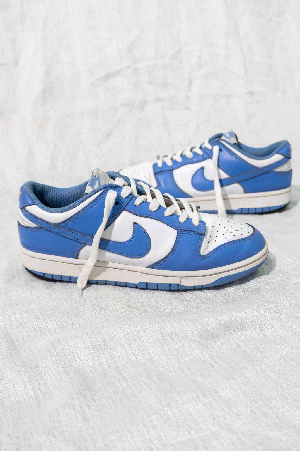 Nike Dunk Low University Blue EU 42.5 pre-owned sneakers, side profile view